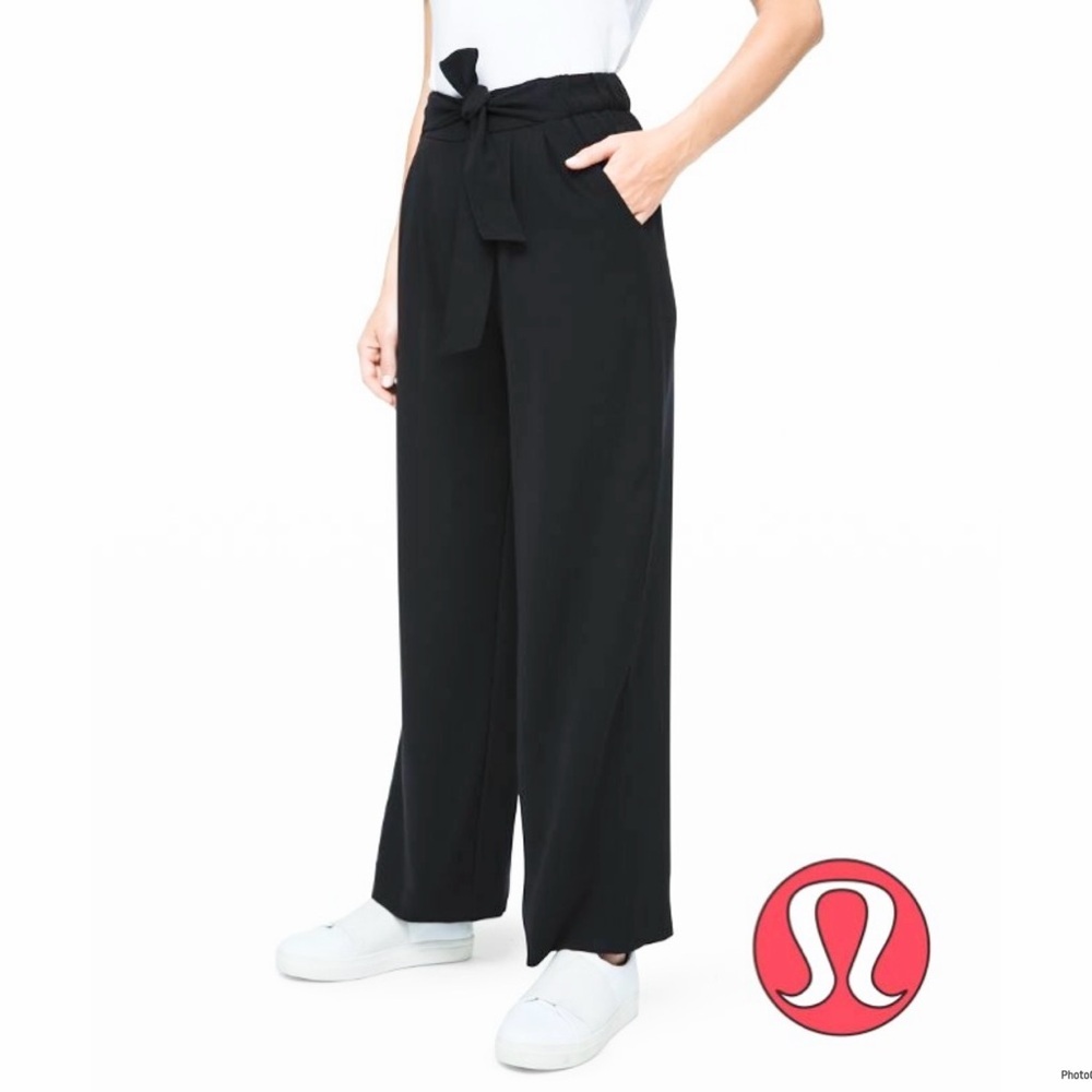 LULULEMON NOIR CAREER TIE WAIST WIDE LEG PLEATED FRONT OFFICE BLACK PANTS SIZE 6